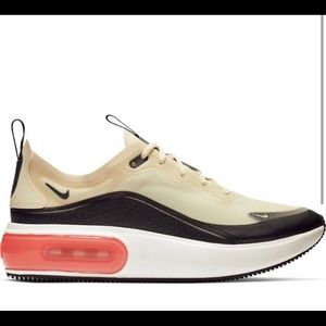 NIKE WOMEN’S AIR MAX DIA SE PALE IVORY SIZE 7.5.